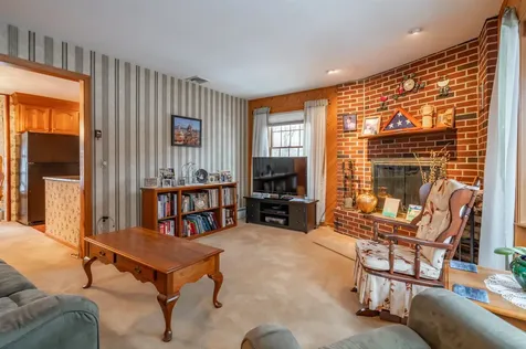 226 Amesbury Road Kensington NH 03833