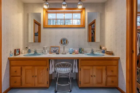 226 Amesbury Road Kensington NH 03833