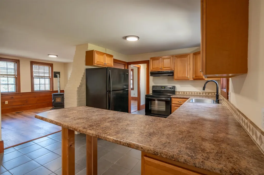 5 Loop Road Merrimack NH 03054