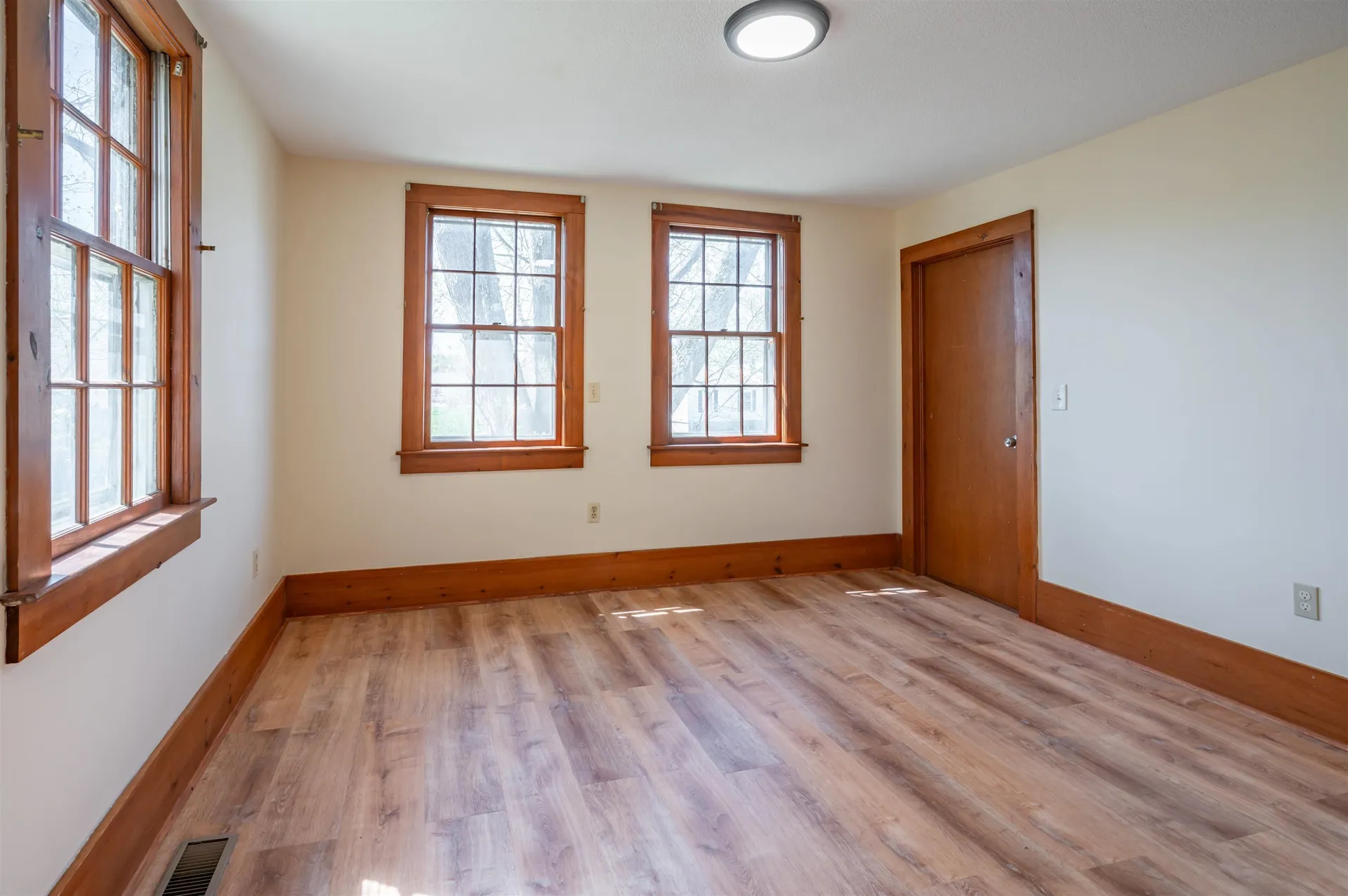 5 Loop Road Merrimack NH 03054