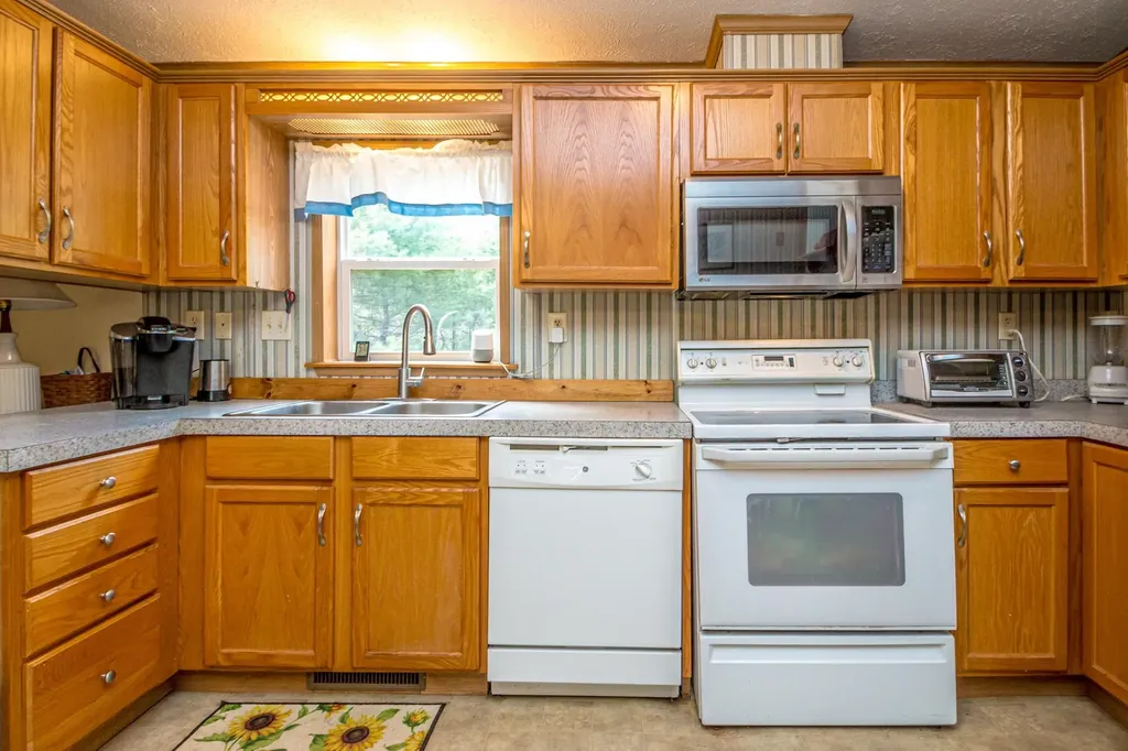 440 Old County Road Brownfield ME 04010