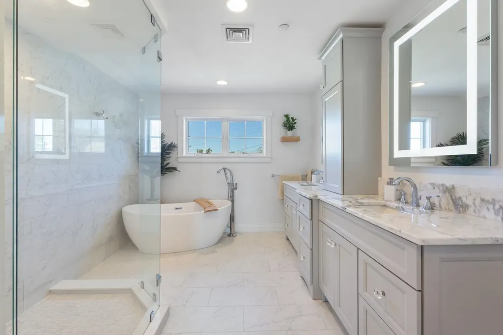 19 Bridge Street Kittery ME 03904