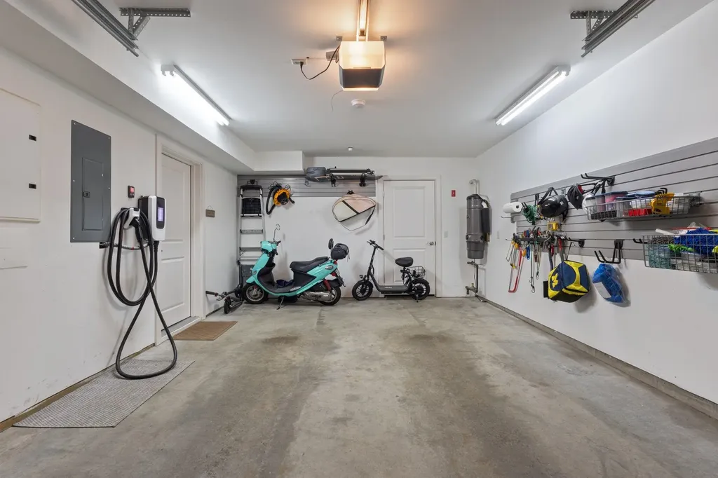 19 Bridge Street Kittery ME 03904