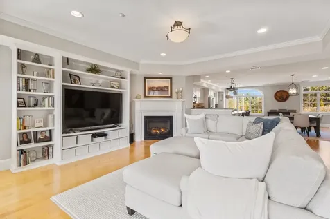 19 Bridge Street Kittery ME 03904