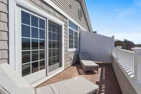 19 Bridge Street Kittery ME 03904