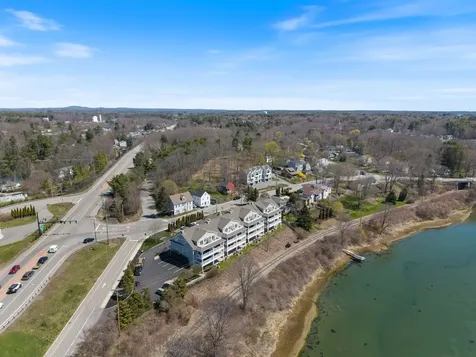 19 Bridge Street Kittery ME 03904