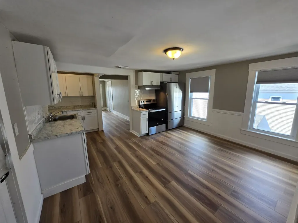 286 Lake Avenue Manchester NH 03103