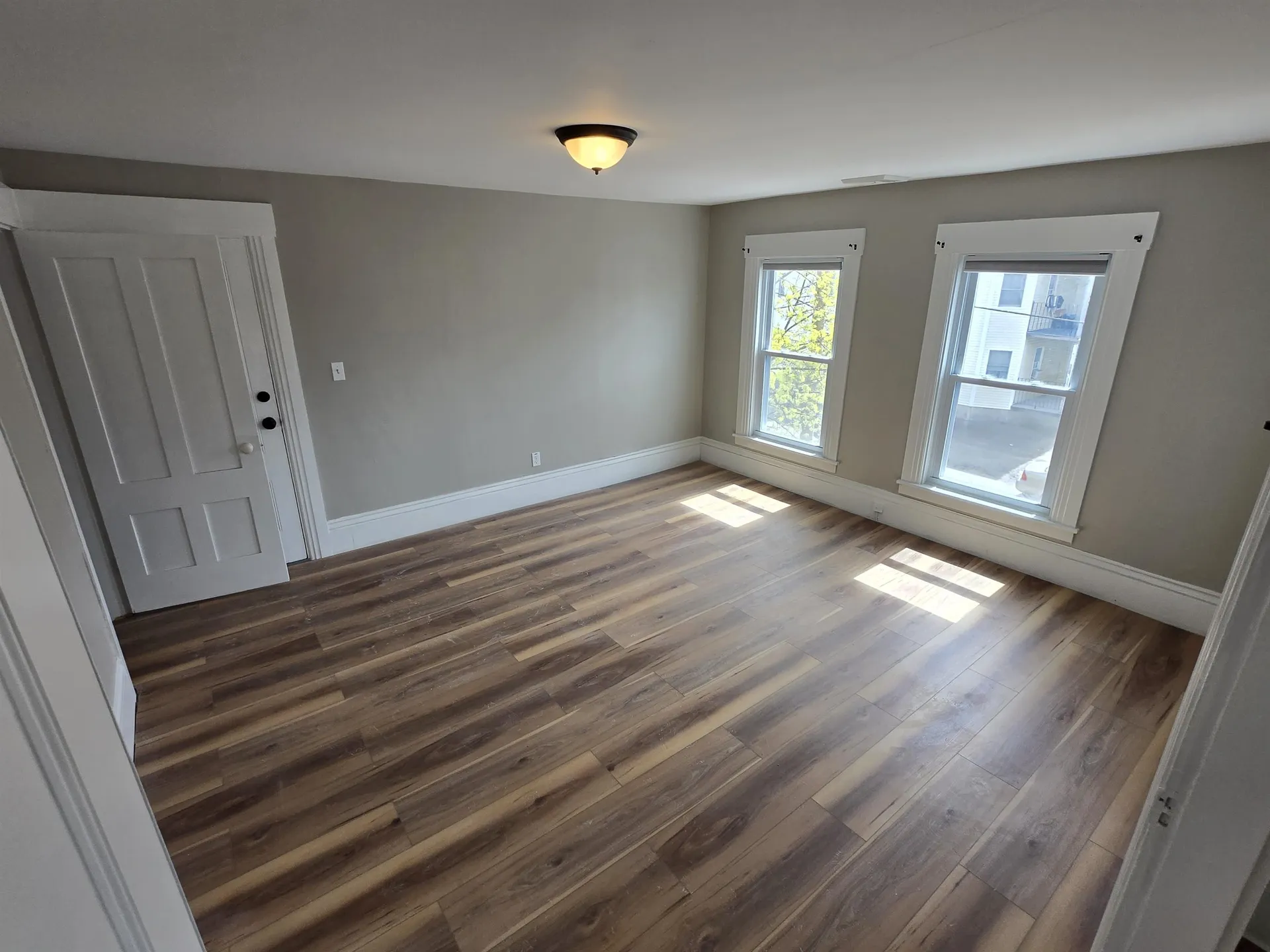 286 Lake Avenue Manchester NH 03103