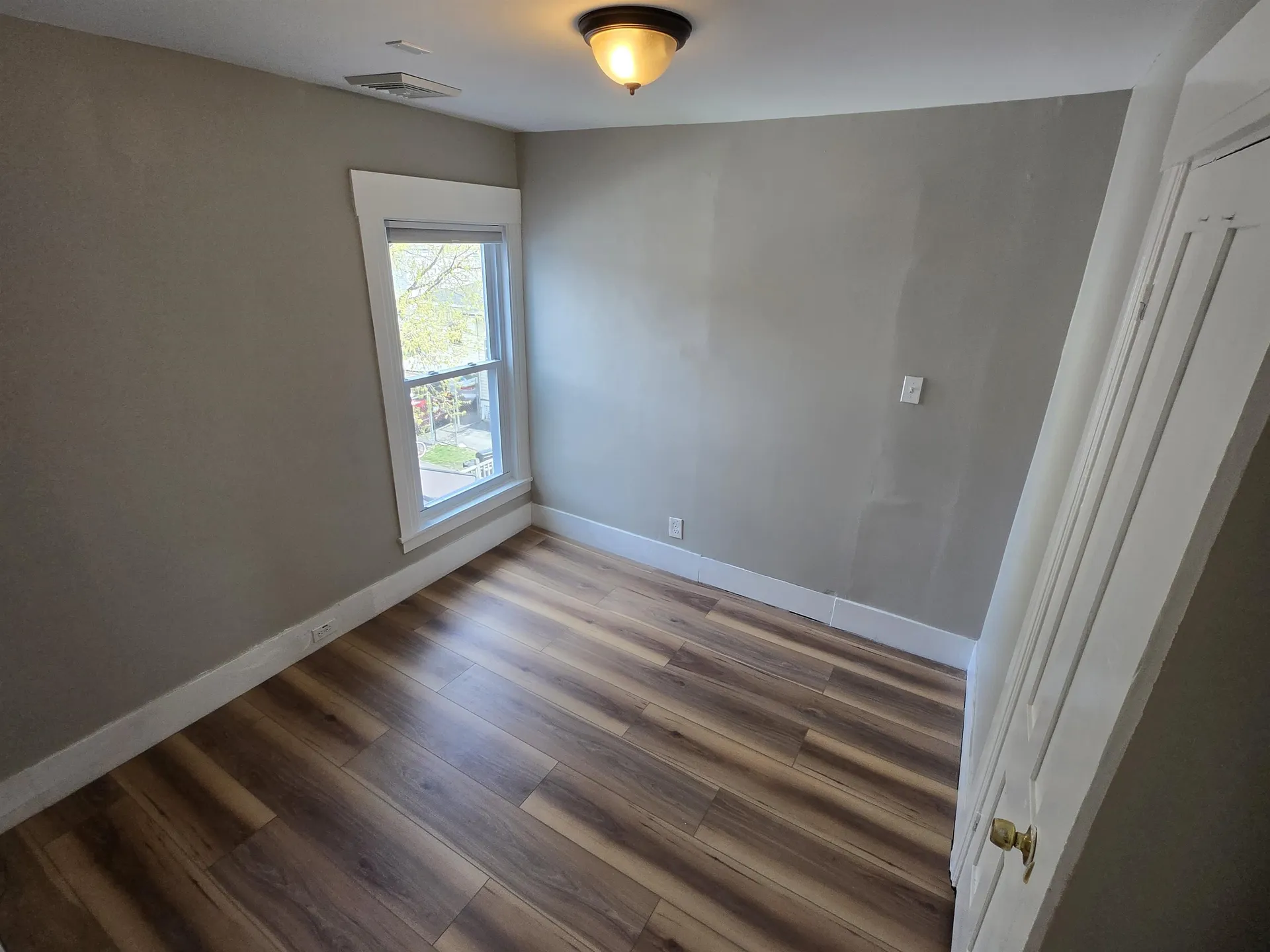 286 Lake Avenue Manchester NH 03103