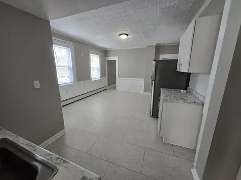 286 Lake Avenue Manchester NH 03103