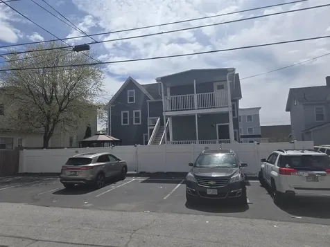 286 Lake Avenue Manchester NH 03103