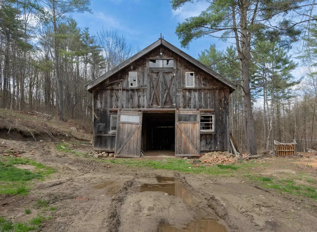 231 Chesterfield Road Hinsdale NH 03451