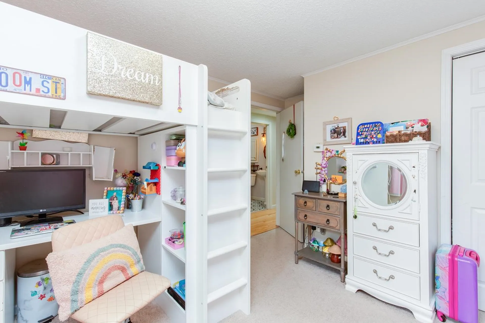 131 Bush Hill Road Pelham NH 03076