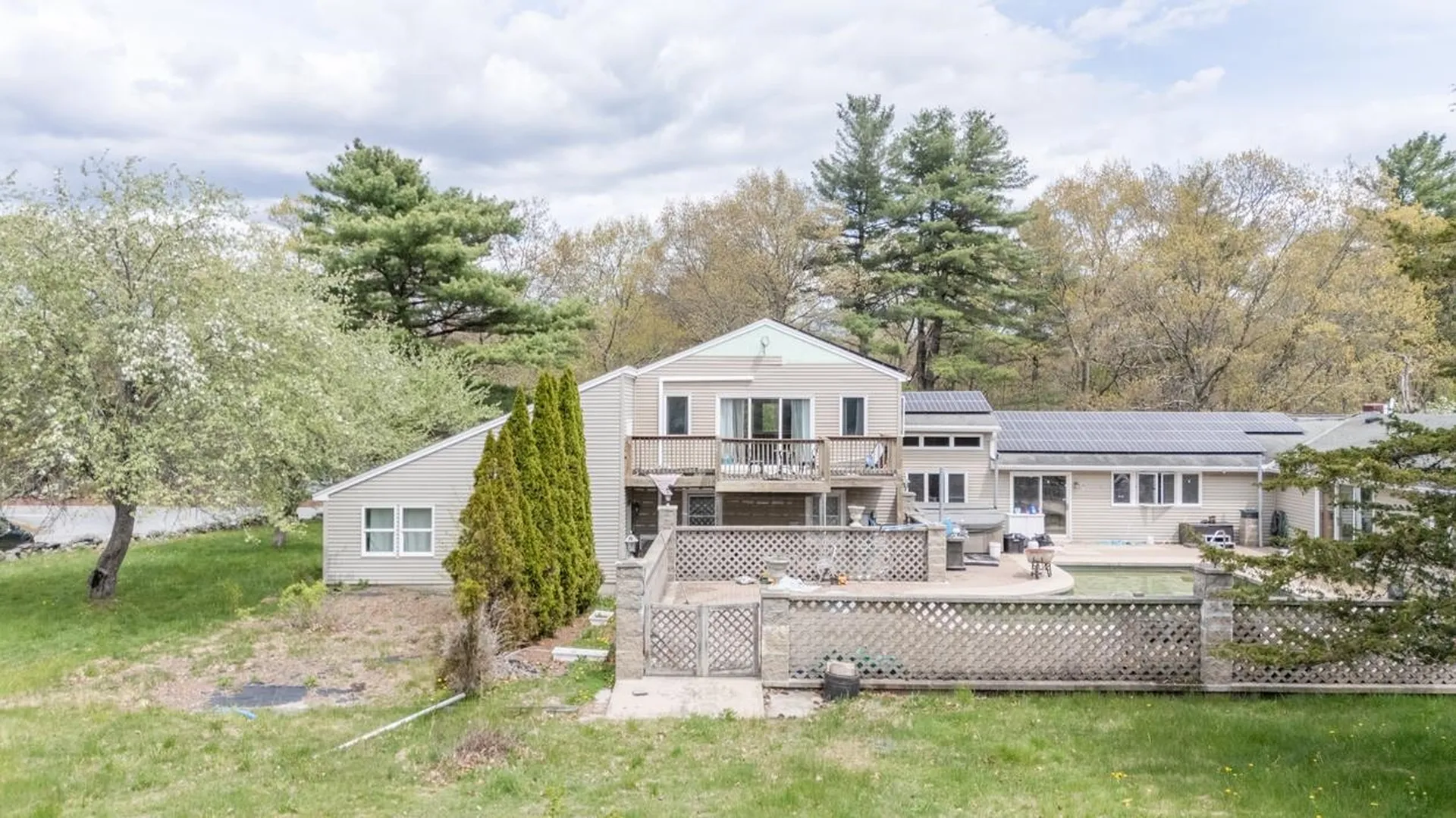 131 Bush Hill Road Pelham NH 03076