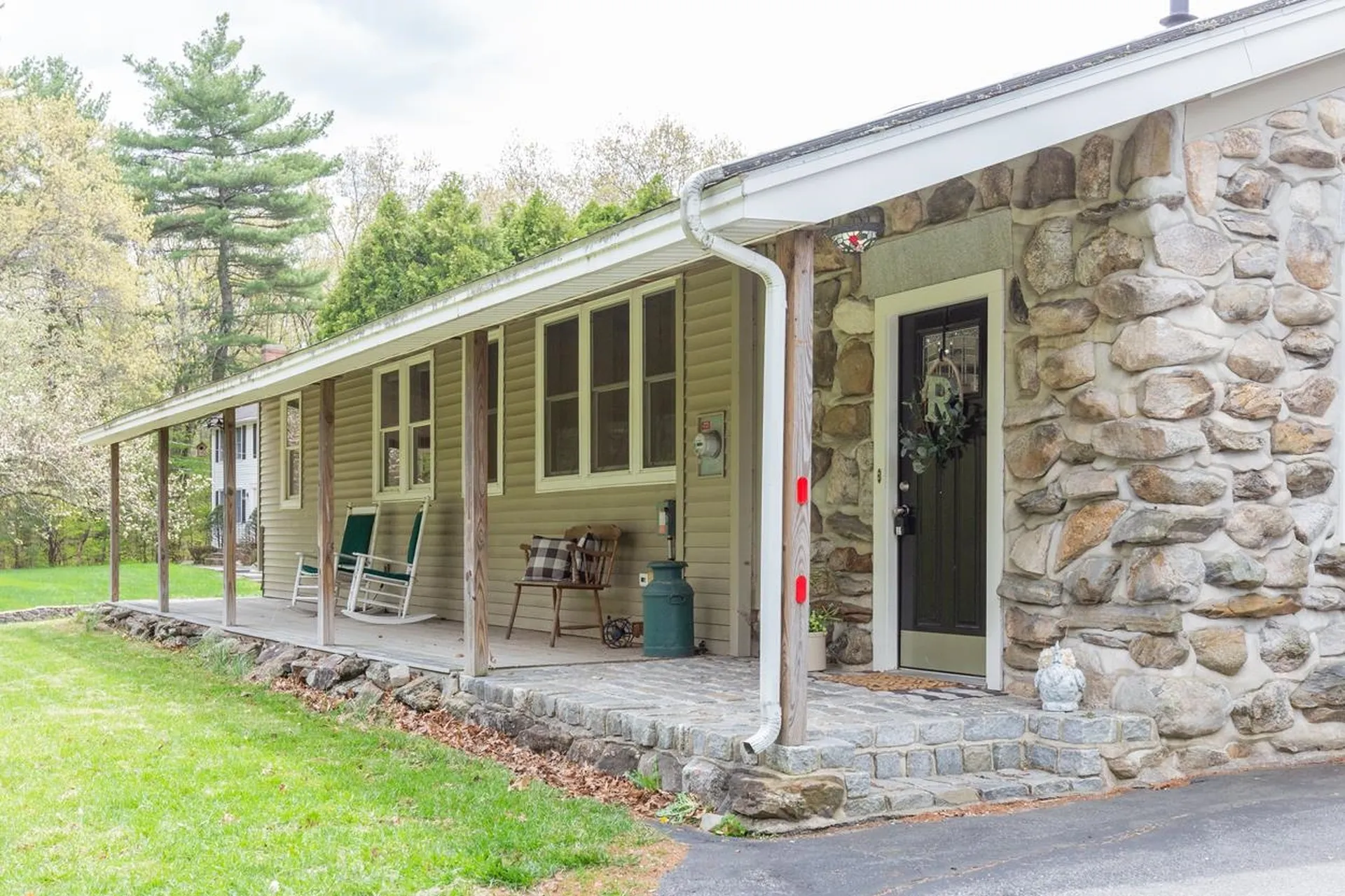 131 Bush Hill Road Pelham NH 03076