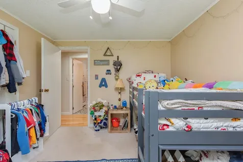 131 Bush Hill Road Pelham NH 03076