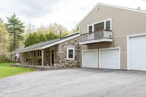 131 Bush Hill Road Pelham NH 03076