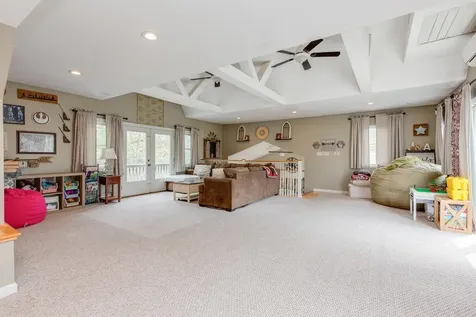 131 Bush Hill Road Pelham NH 03076