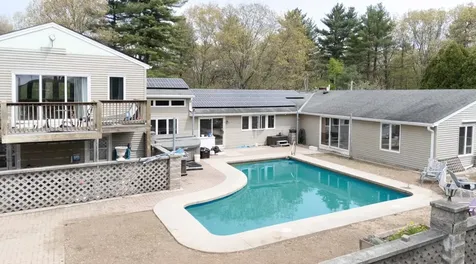 131 Bush Hill Road Pelham NH 03076