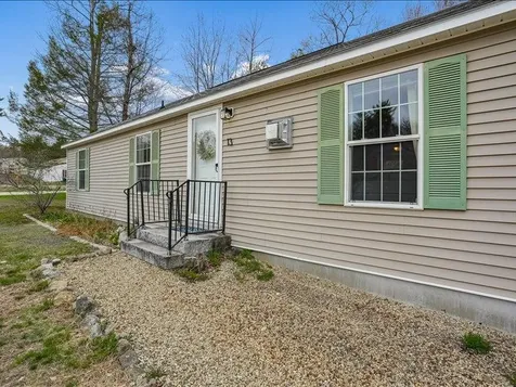 13 Sparrow Drive Barrington NH 03825