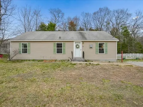 13 Sparrow Drive Barrington NH 03825