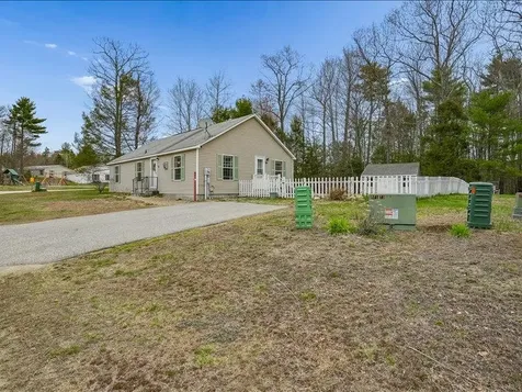 13 Sparrow Drive Barrington NH 03825