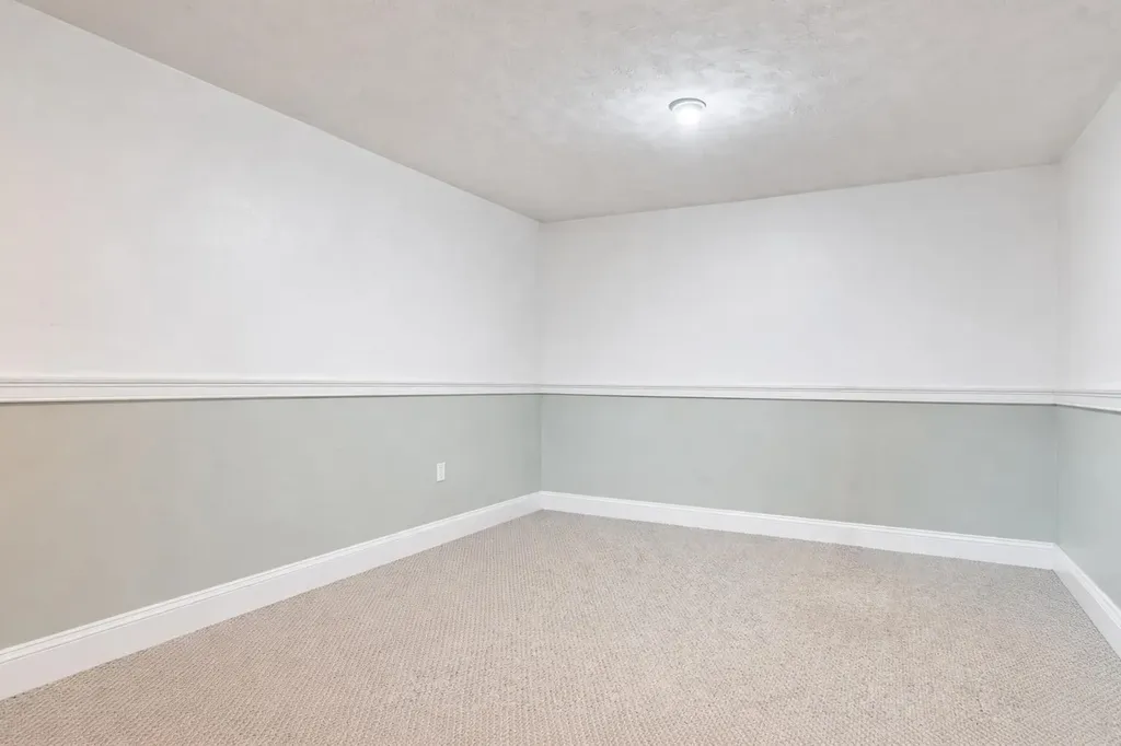 15 Webster Court Merrimack NH 03054