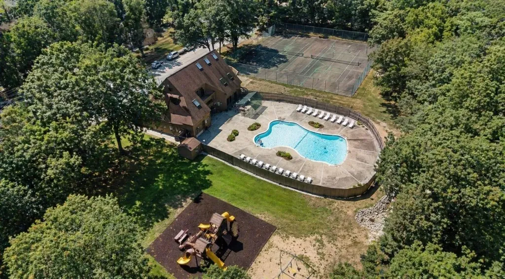 15 Webster Court Merrimack NH 03054