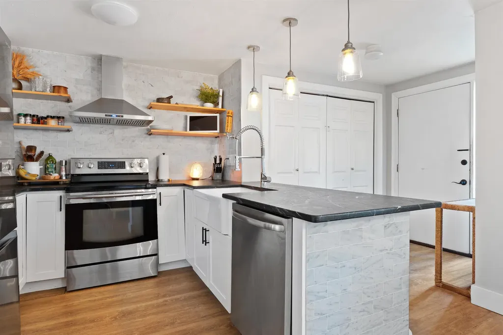 15 Webster Court Merrimack NH 03054