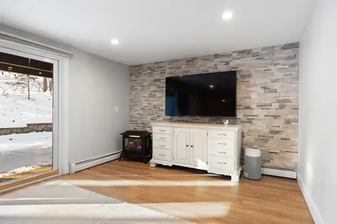 15 Webster Court Merrimack NH 03054
