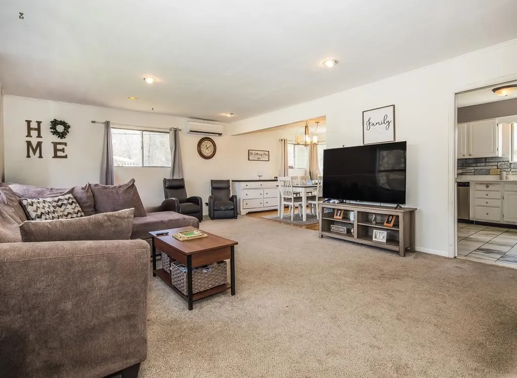 16 Giorgetti Boulevard Rutland City VT 05701