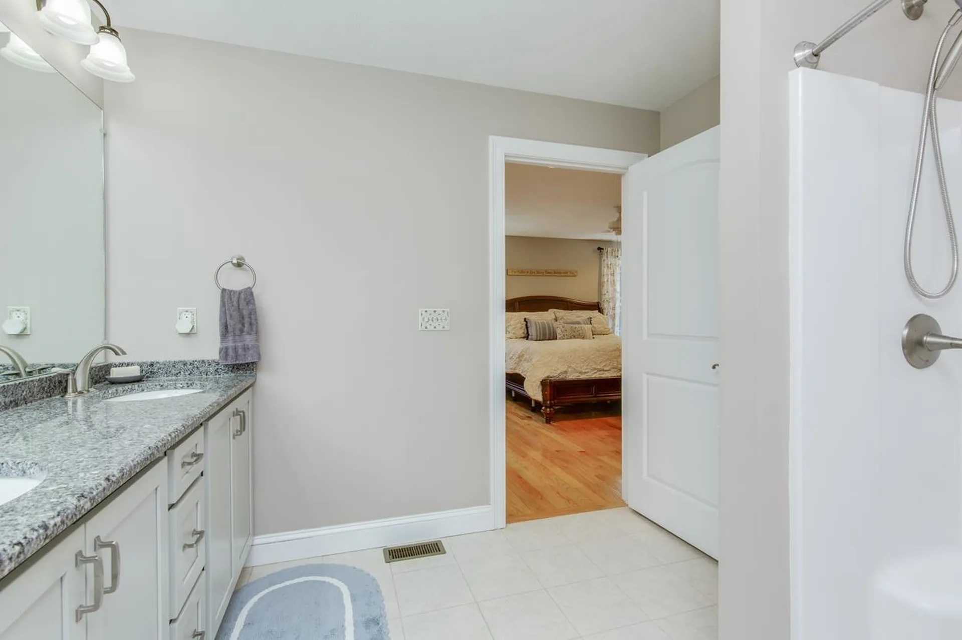 4 Sagewood Drive Pelham NH 03076