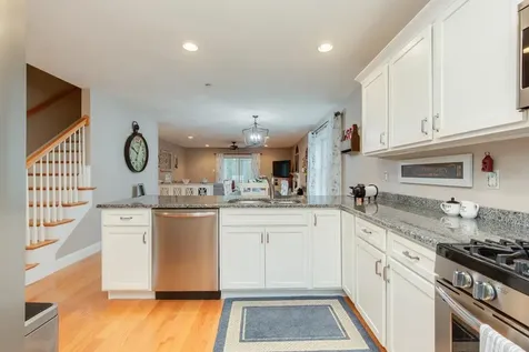4 Sagewood Drive Pelham NH 03076