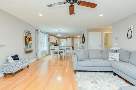 4 Sagewood Drive Pelham NH 03076