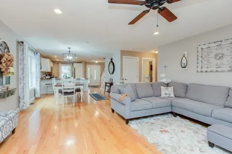 4 Sagewood Drive Pelham NH 03076