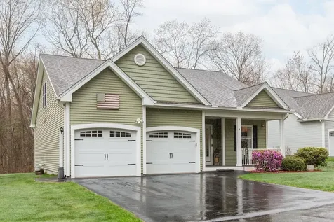 4 Sagewood Drive Pelham NH 03076