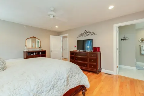 4 Sagewood Drive Pelham NH 03076