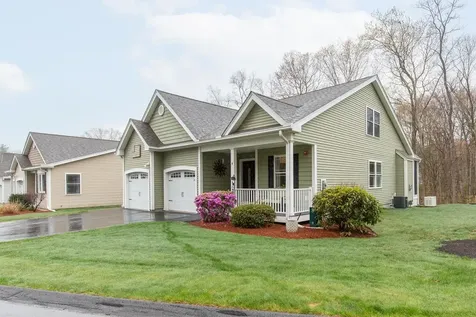 4 Sagewood Drive Pelham NH 03076
