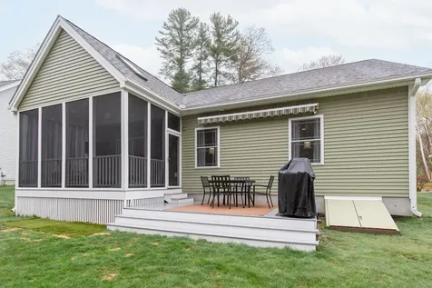 4 Sagewood Drive Pelham NH 03076