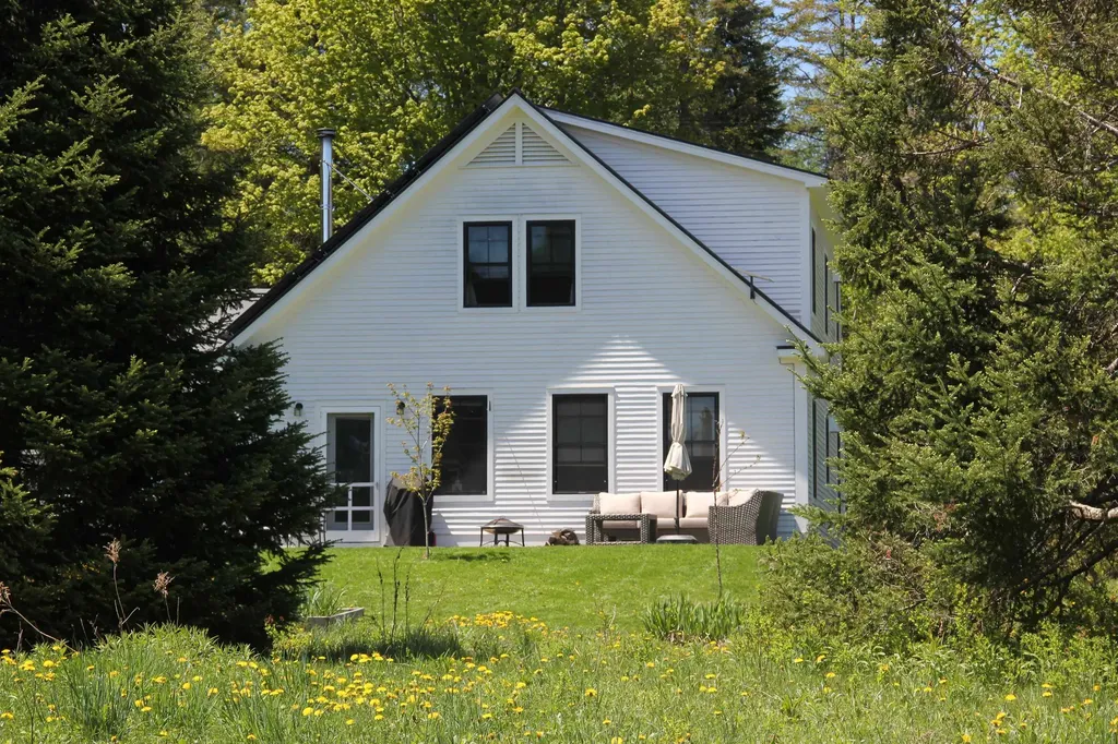 1981 Danville Hill Road Cabot VT 05647