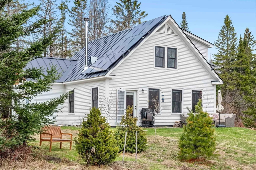 1981 Danville Hill Road Cabot VT 05647