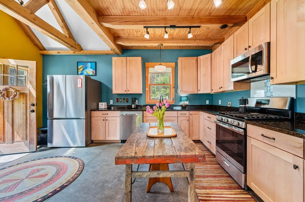 1981 Danville Hill Road Cabot VT 05647