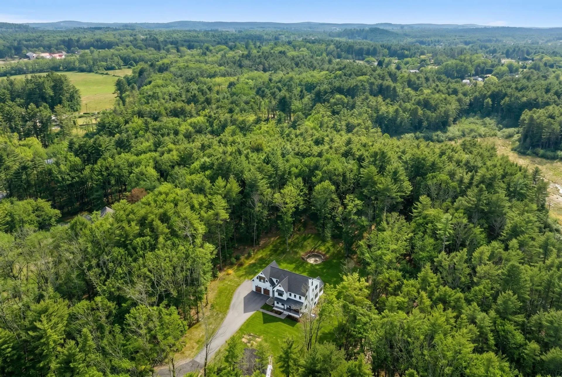 24 Old Stage Road Hampton Falls NH 03844