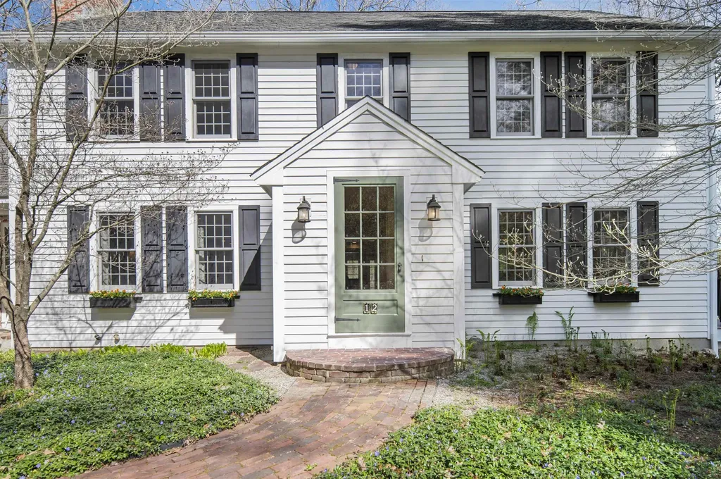 12 Candlewood Drive Amherst NH 03031