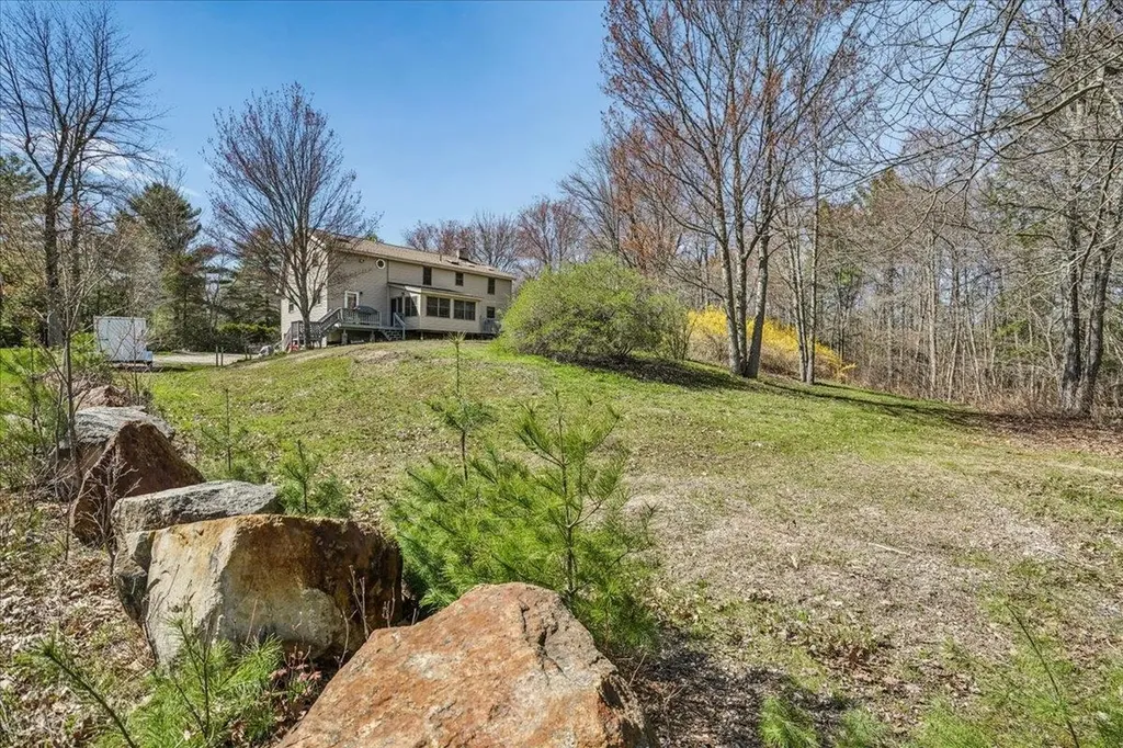 326 Lockes Hill Road Epsom NH 03234