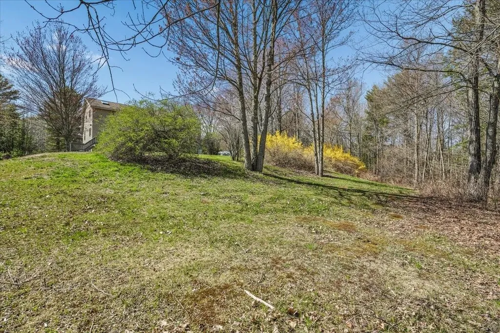 326 Lockes Hill Road Epsom NH 03234