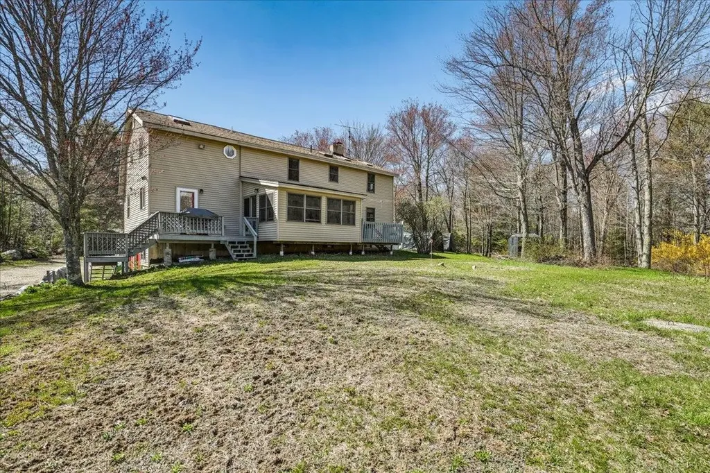 326 Lockes Hill Road Epsom NH 03234