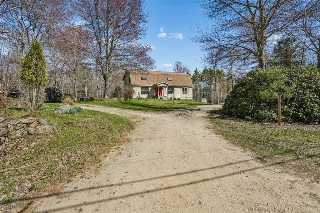 326 Lockes Hill Road Epsom NH 03234