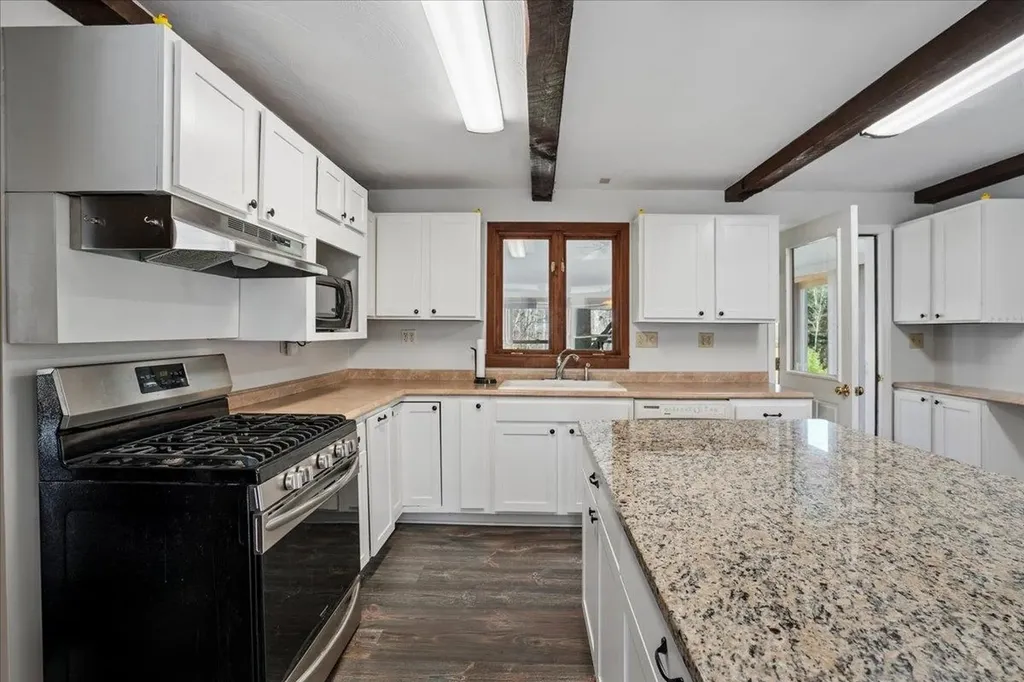 326 Lockes Hill Road Epsom NH 03234