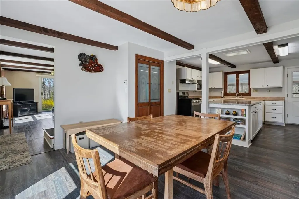 326 Lockes Hill Road Epsom NH 03234